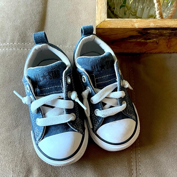 Converse All Stars Blue Toddler Unisex Size 7 - Picture 1 of 6